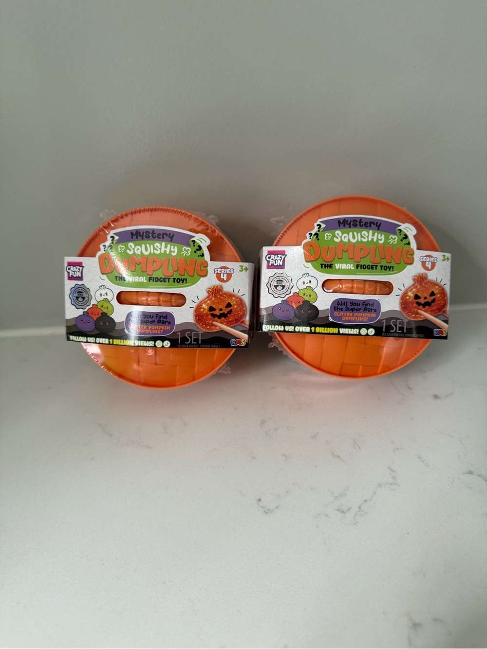 NEW 2X Mystery Squishy Dumpling Halloween Glitter Pumpkin Edition